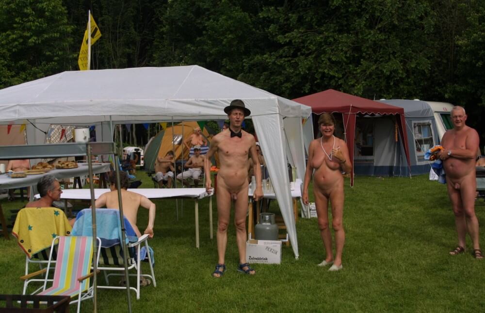 Holland Nature Home Stay pics - Nudists and naturists: whats the difference?
