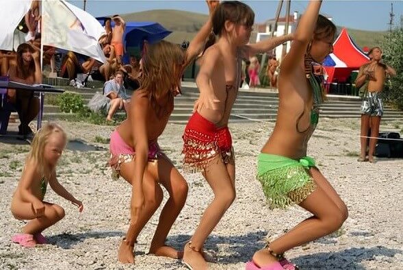 Premium Content 38 - Nature provides inspiration and energy for the lives of naturists