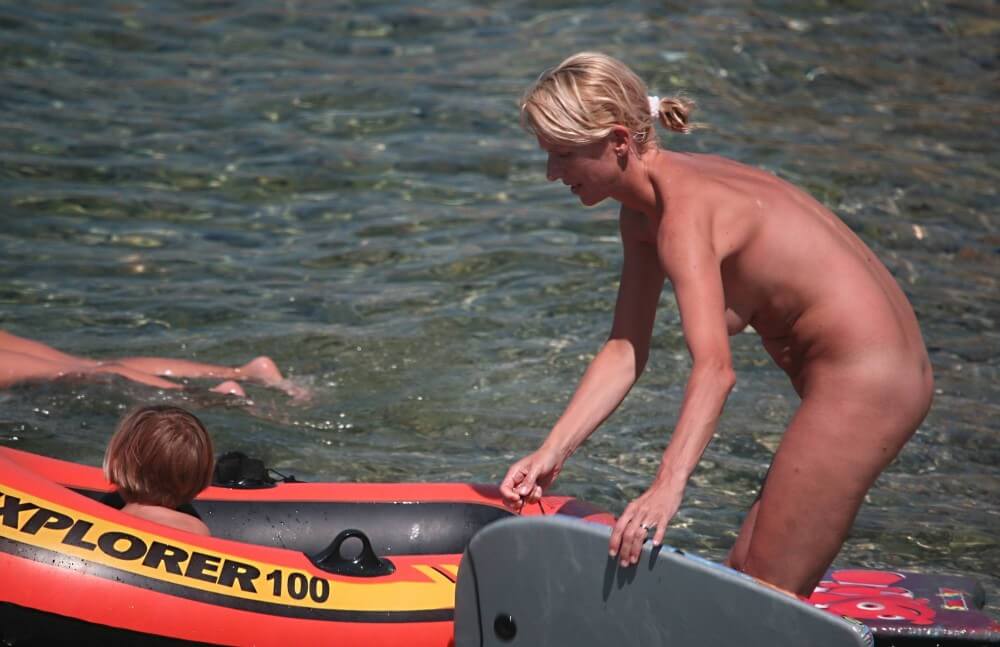 Red Boating for Two Nudists pics - A nudist promotes tolerance and respect for others