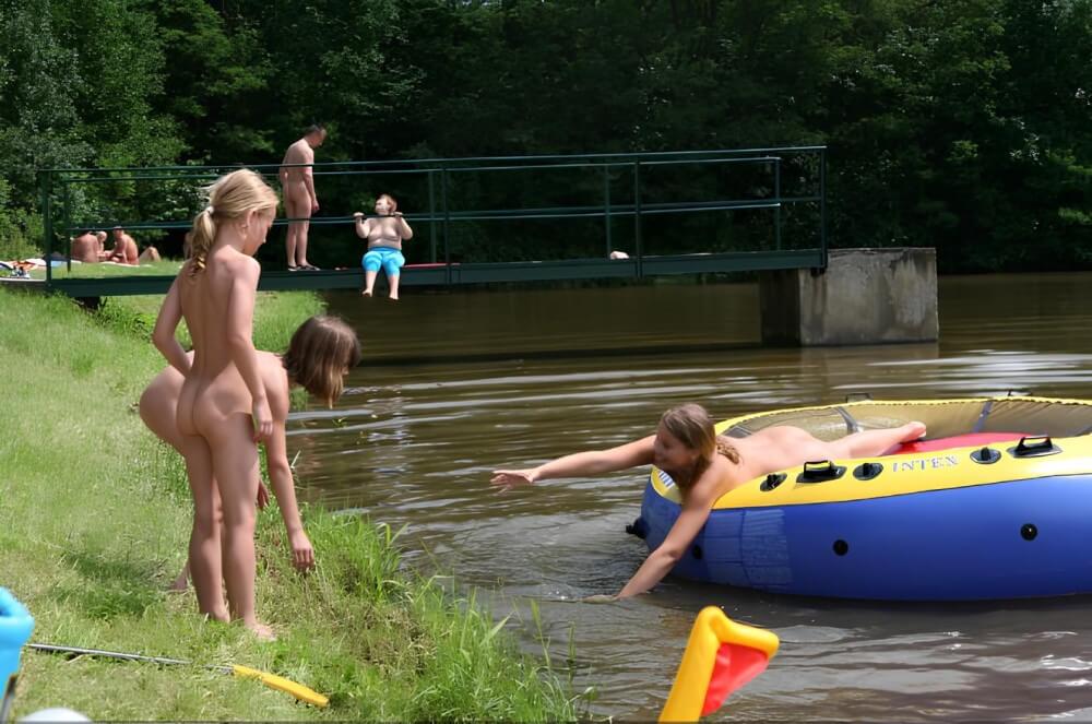 Naked Body gallery - A true nudist vacation