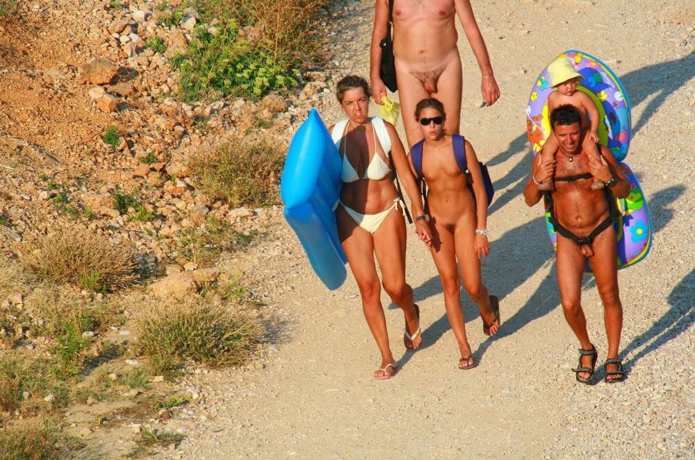 Ula FKK Beach Entry Hills pics - The community of naturist movement supporters