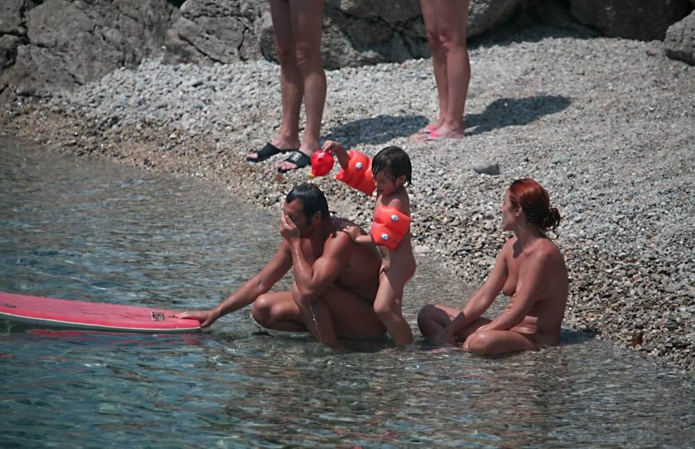 Beach Nudist Family Shore Camp pics - It values honesty and sincerity in trusting the nudists around you