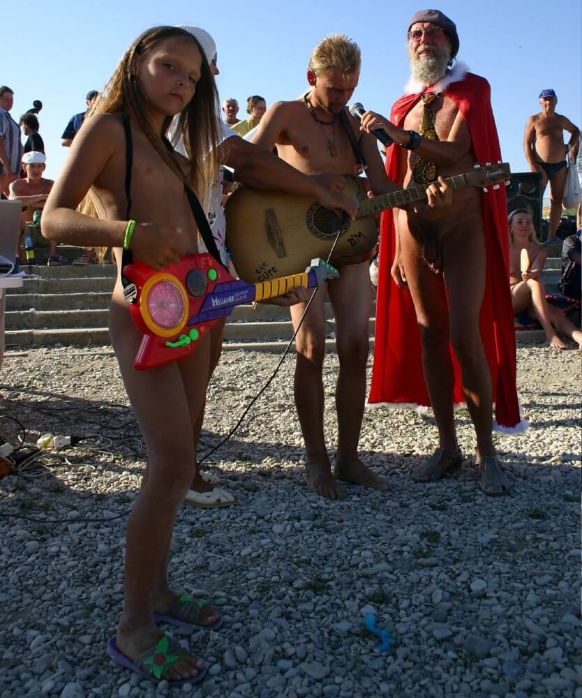 Naturist Beach Contests photos - Nudism is based on sincerity