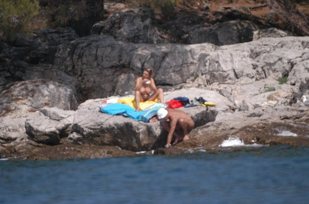 Croatian Rock-Front Coast pics - Naturists are open to the world and the environment