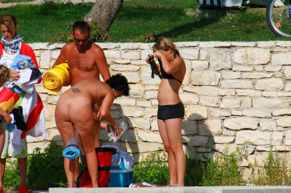 Ula FKK Sisters Day photo gallery - In ancient times, sports were practiced in the nude