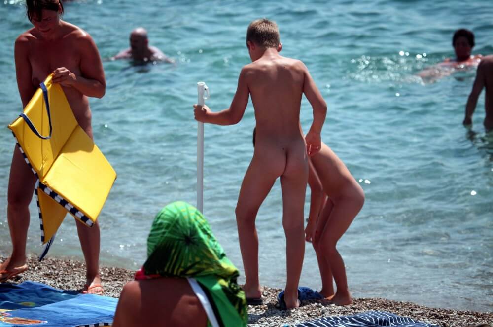 Water Camp pics - Boundaries disappear in the world of nudism