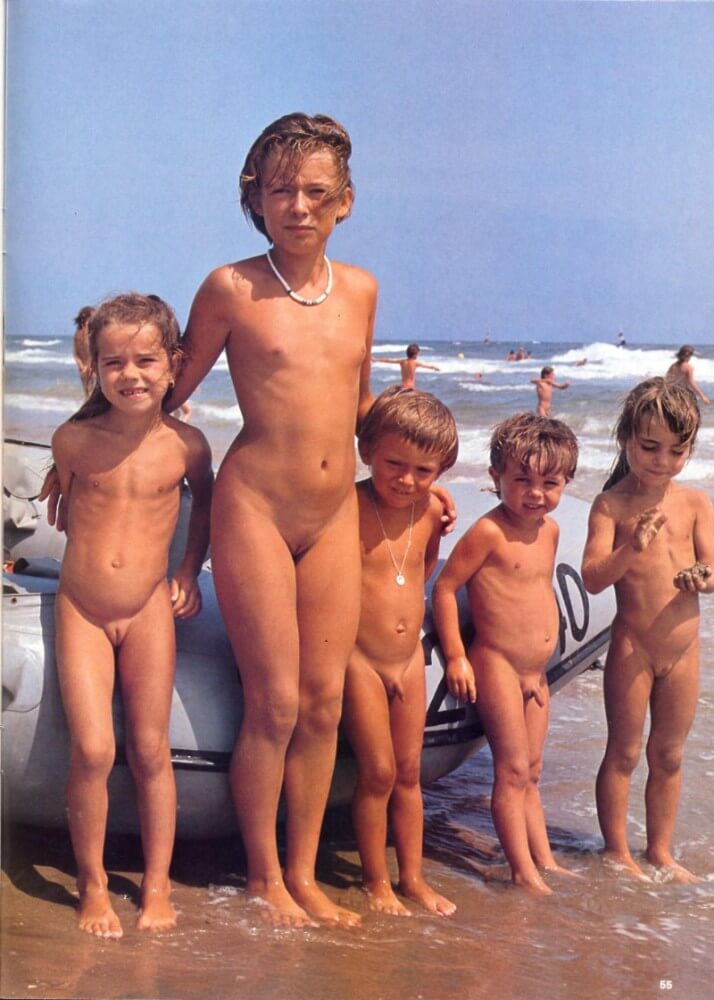 Jung und Frei Nr 2 - Ordinary Citizens Consciously Practicing Nudism