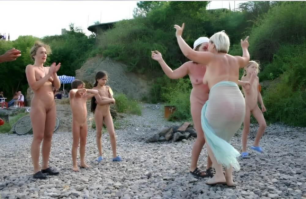 Dances on a beach pics - What is naturist tourism