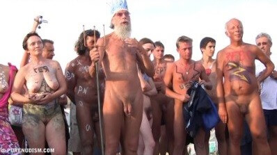 Cool Day At The Beach 5 - Nudists and naturists: whats the difference?