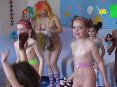 Naturism Freedom: Disco - The nature of nudism provides strength and inspiration