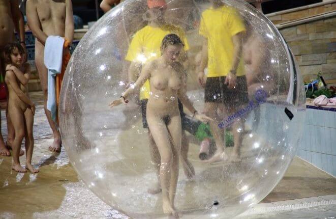 Holiday in the pool photos - Nature fills naturists and nudists with energy and inspiration