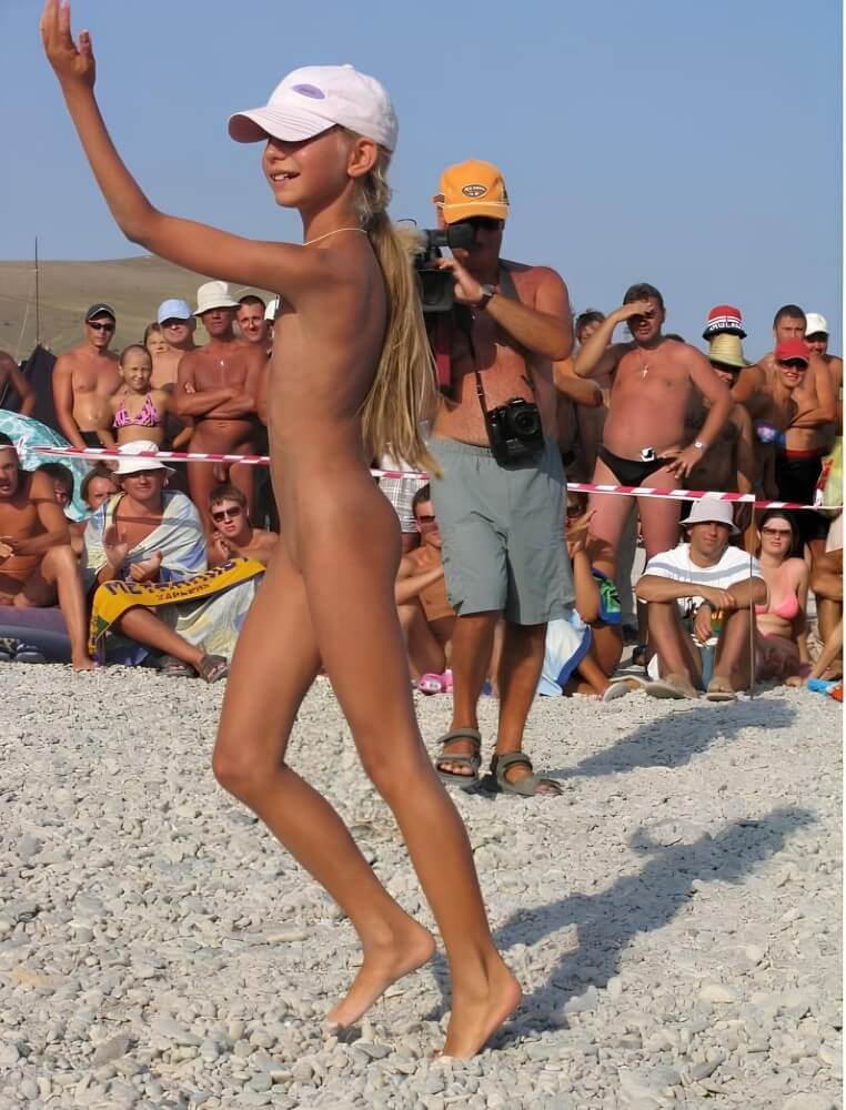Holiday of the Neptune photos - A love for the sun and fresh air are important values for naturists