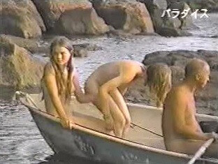 Karelian lake - Lightheartedness and ease are characteristic features of the practice of nudism and naturism