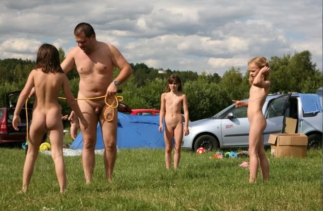Naturism photo gallery # 38 - World Naturist Federation