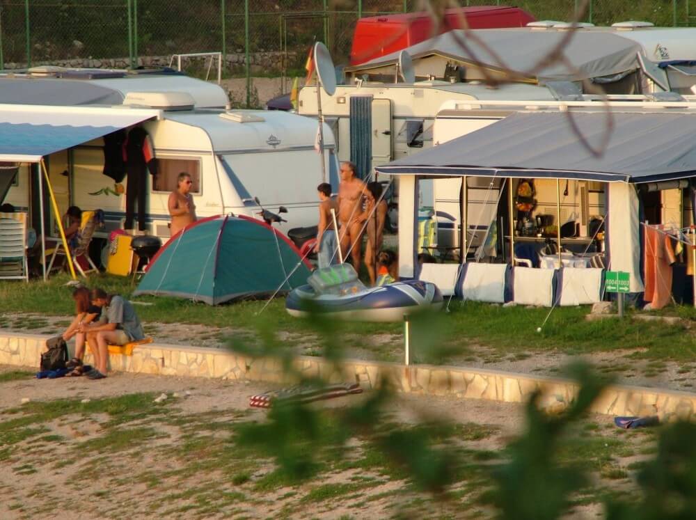 FKK Outdoor Shoreline pics - Family naturism in European countries