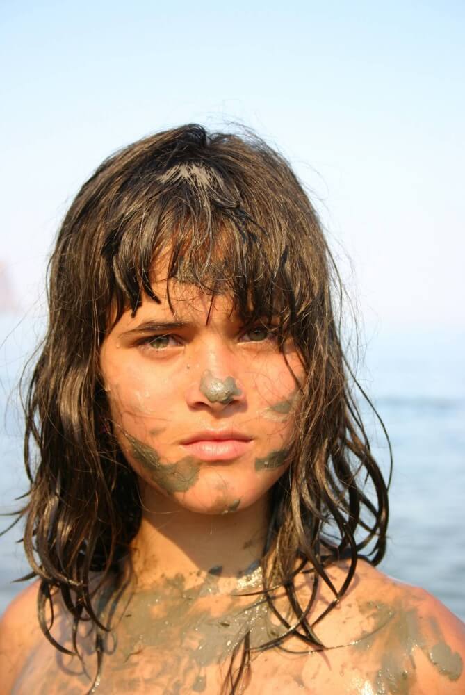 Courageous Naturist Girl pics - What exactly is nudism?