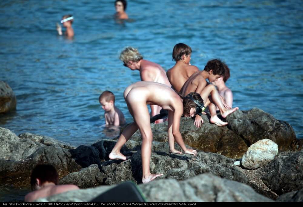 Summer day on the Black Sea photos - The practice of naturism fosters an atmosphere of trust and respect