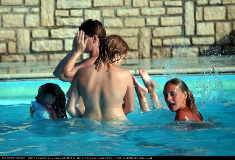 FKK water locations set 22 - Naturists love openness and freedom